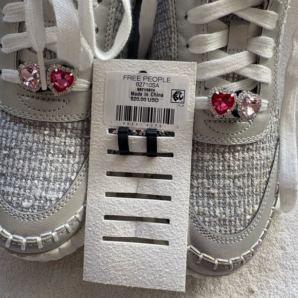 Universal Thread Lifestyle Sneakers Gray/Silver Free People shoe charm, W 9.5 - Picture 10 of 13